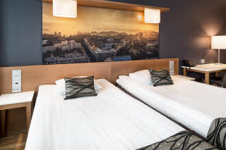 Standard Upper Floors room